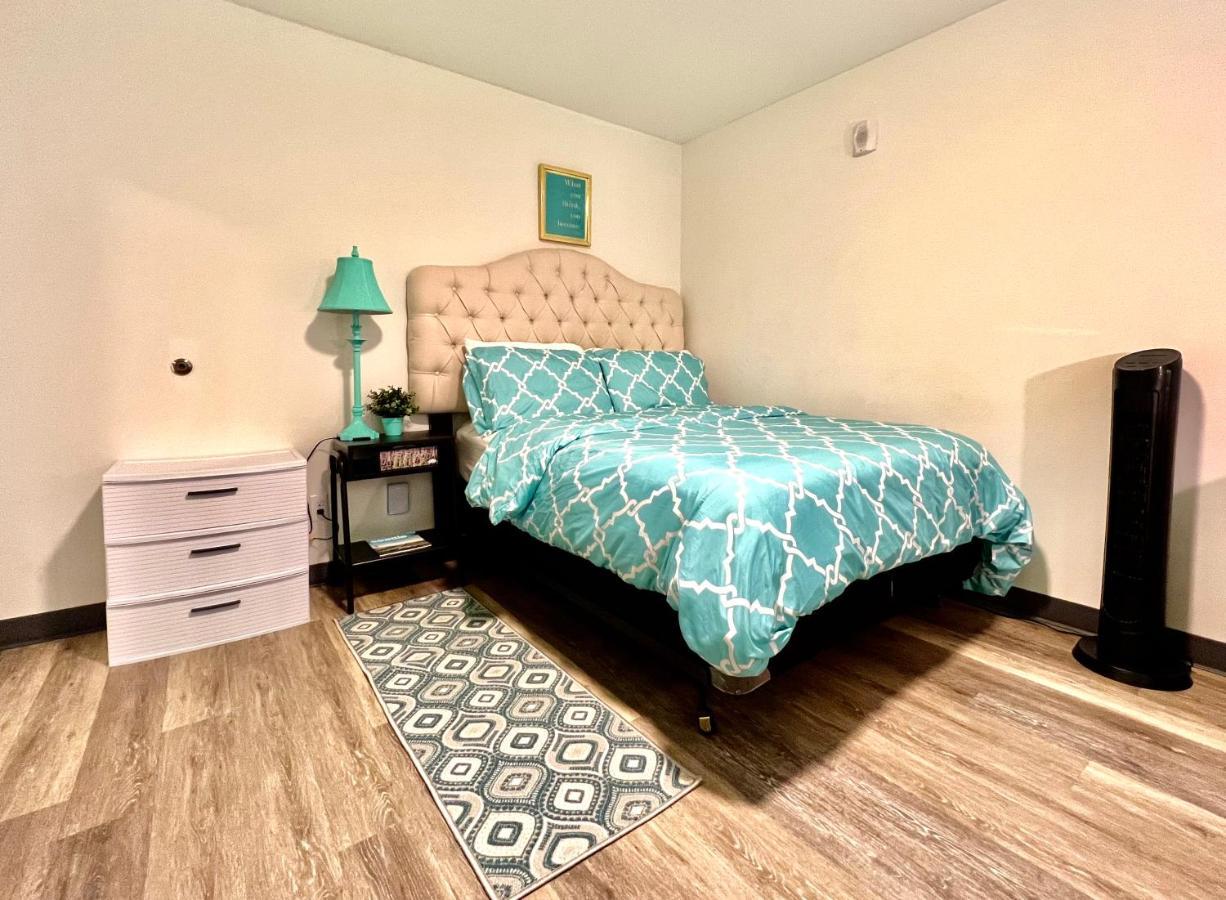 Private Room With Shared Bathroom On The 1St Floor 10 Minutes Walk To University Of Washington Seattle Bagian luar foto