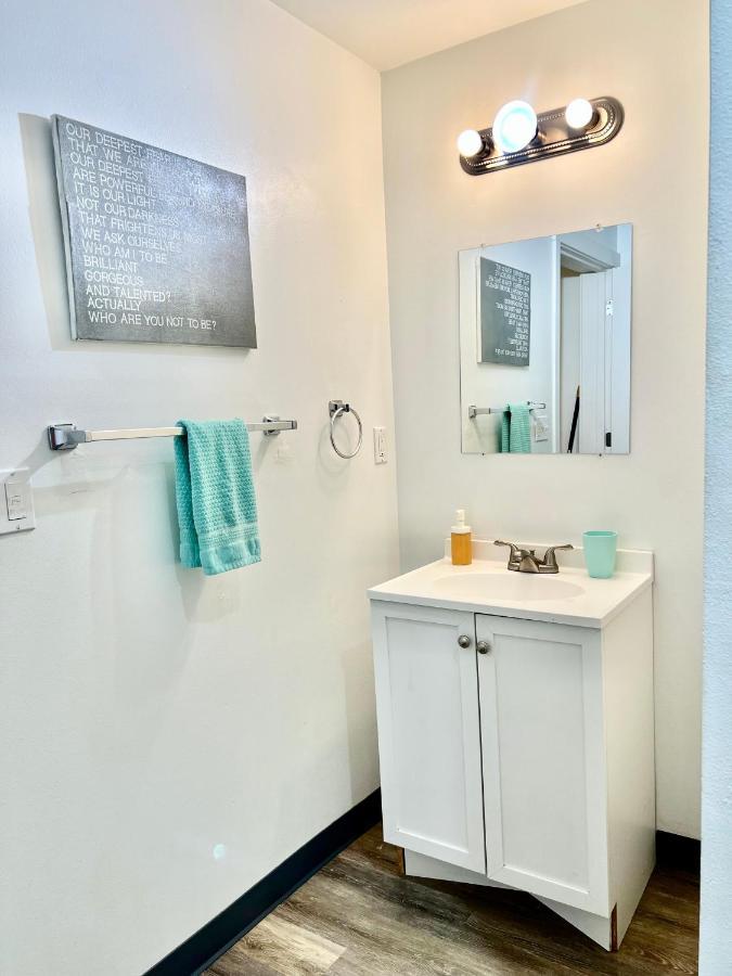 Private Room With Shared Bathroom On The 1St Floor 10 Minutes Walk To University Of Washington Seattle Bagian luar foto