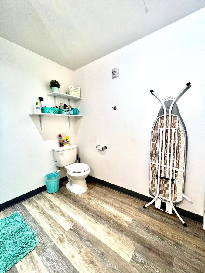 Private Room With Shared Bathroom On The 1St Floor 10 Minutes Walk To University Of Washington Seattle Bagian luar foto