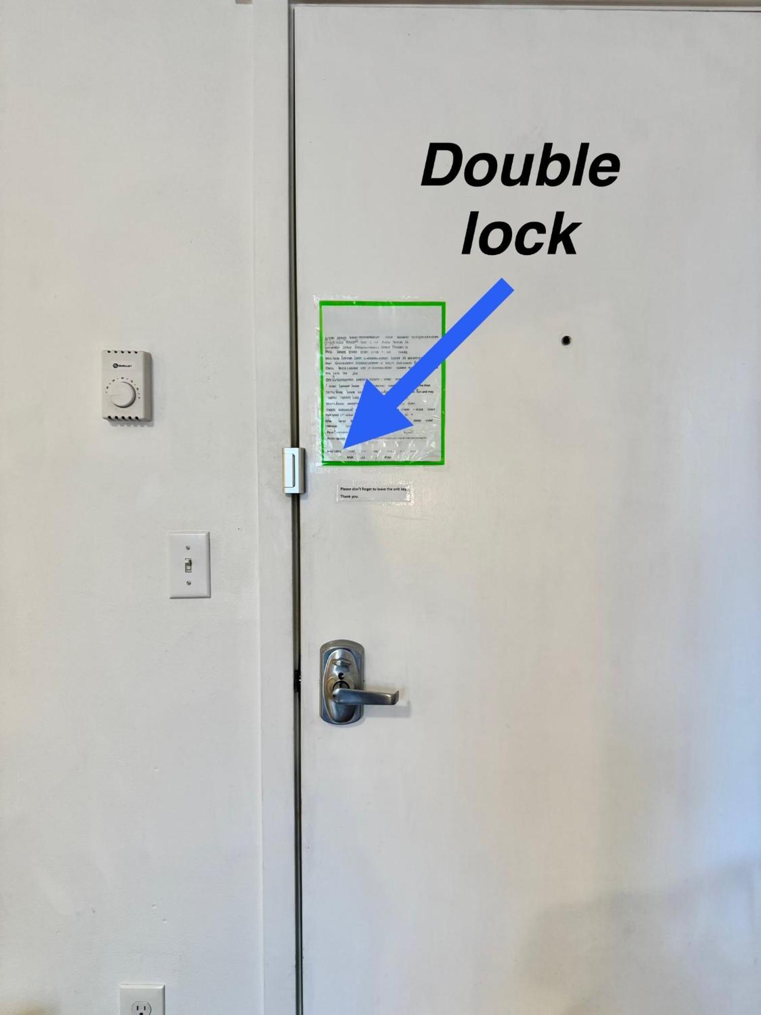 Private Room With Shared Bathroom On The 1St Floor 10 Minutes Walk To University Of Washington Seattle Bagian luar foto